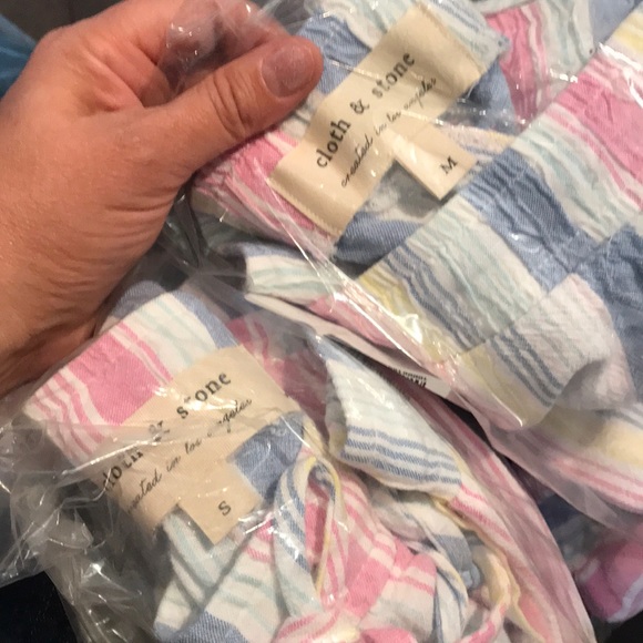 🎉🔥Cloth & Stone, Anthropologie shorts - Picture 3 of 3